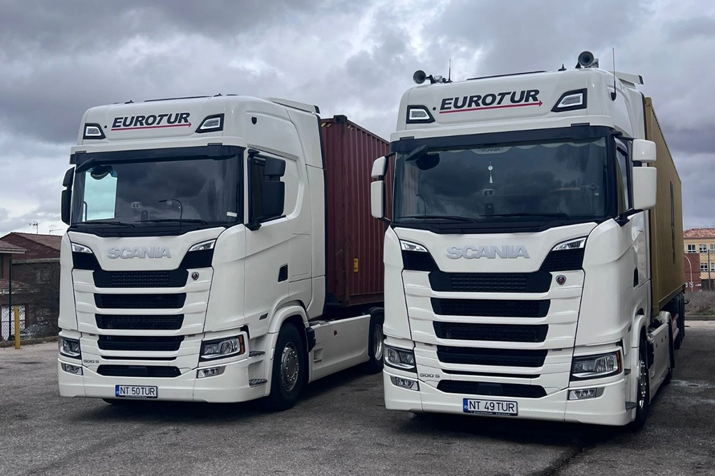 camioane Scania din flota de transport a firmei Euro Tur Crew