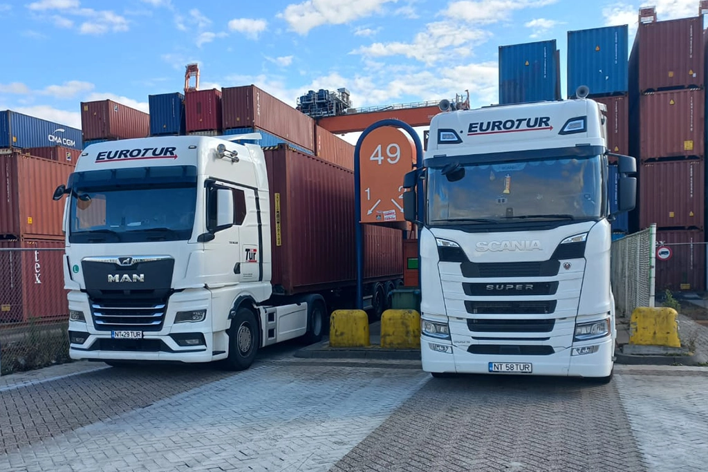 camioanele firmei Euro Tur Crew in terminalul de containere