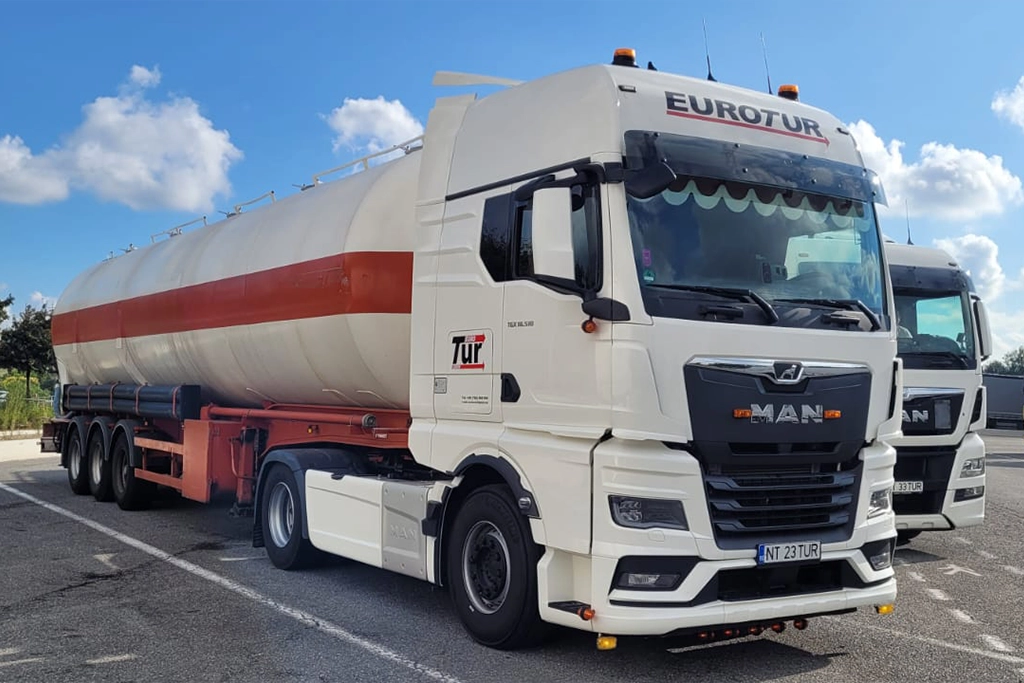 ansamblu pregatit de transportul marfurilor periculoase