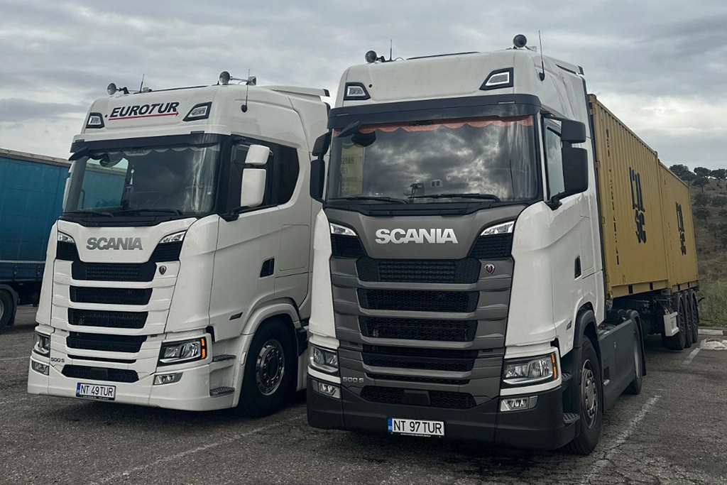 camioane Scania si sasiu pentru transportul containerelor maritime